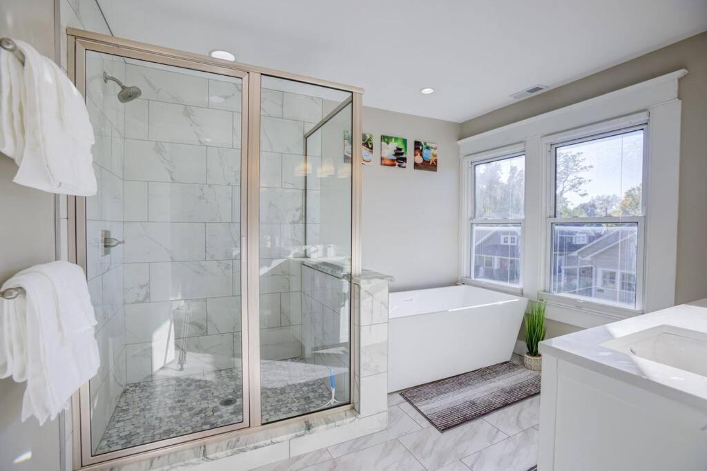 Fountain Gem: Your Urban Oasis Индианаполис Екстериор снимка